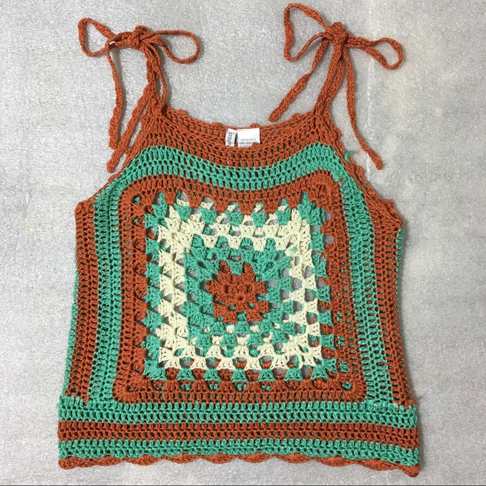 STOLEN HEARTS CROCHET SLEEVELESS TOP W/ TIES M/L